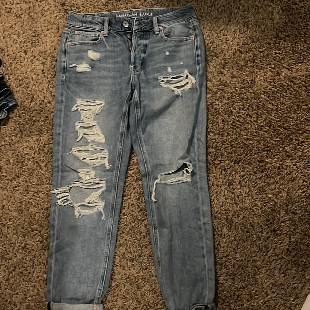 American eagle Tomgirl jeans size 4